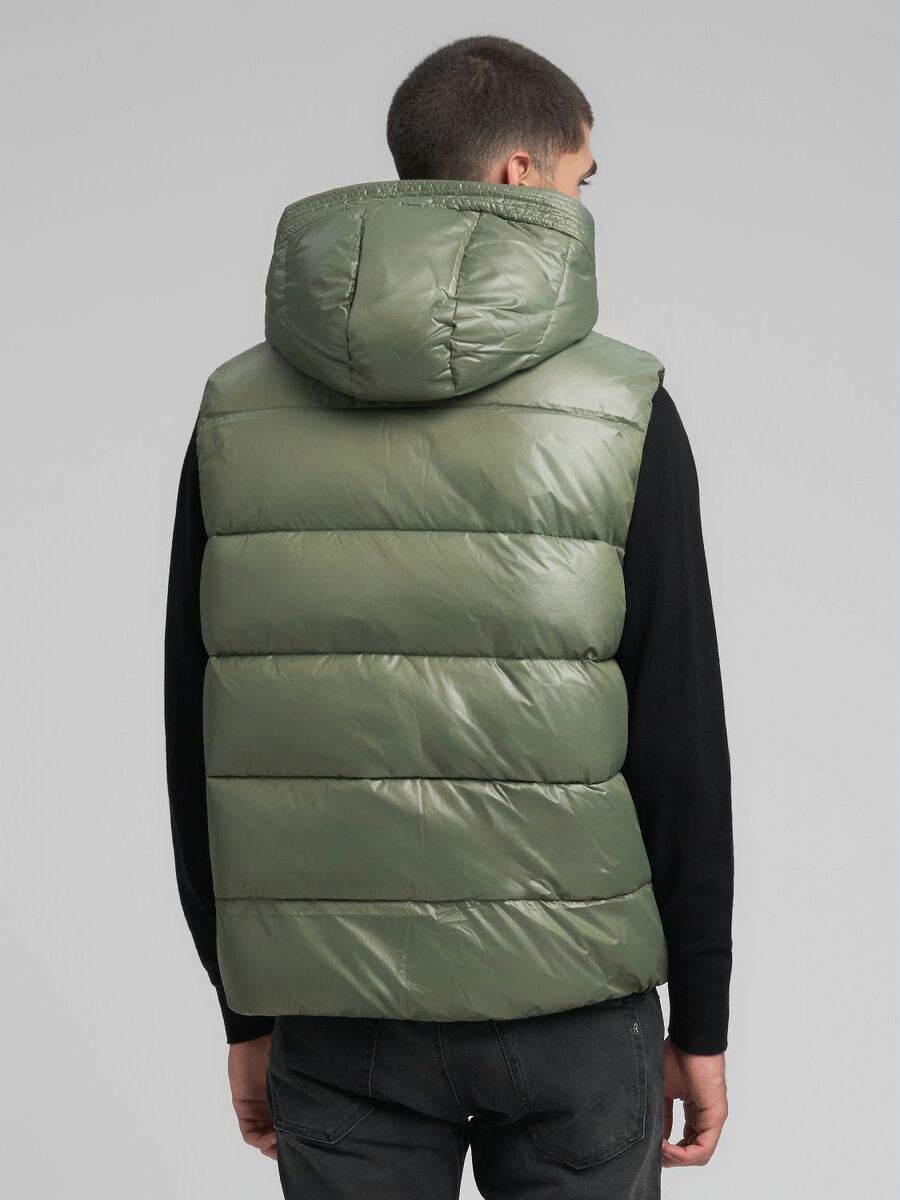 リサイクルポリキルティングフーディーベスト 詳細画像 アーミーグリーン 3